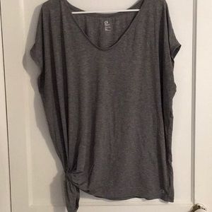 GapFit Breathe grey tank with knot-tie on the side